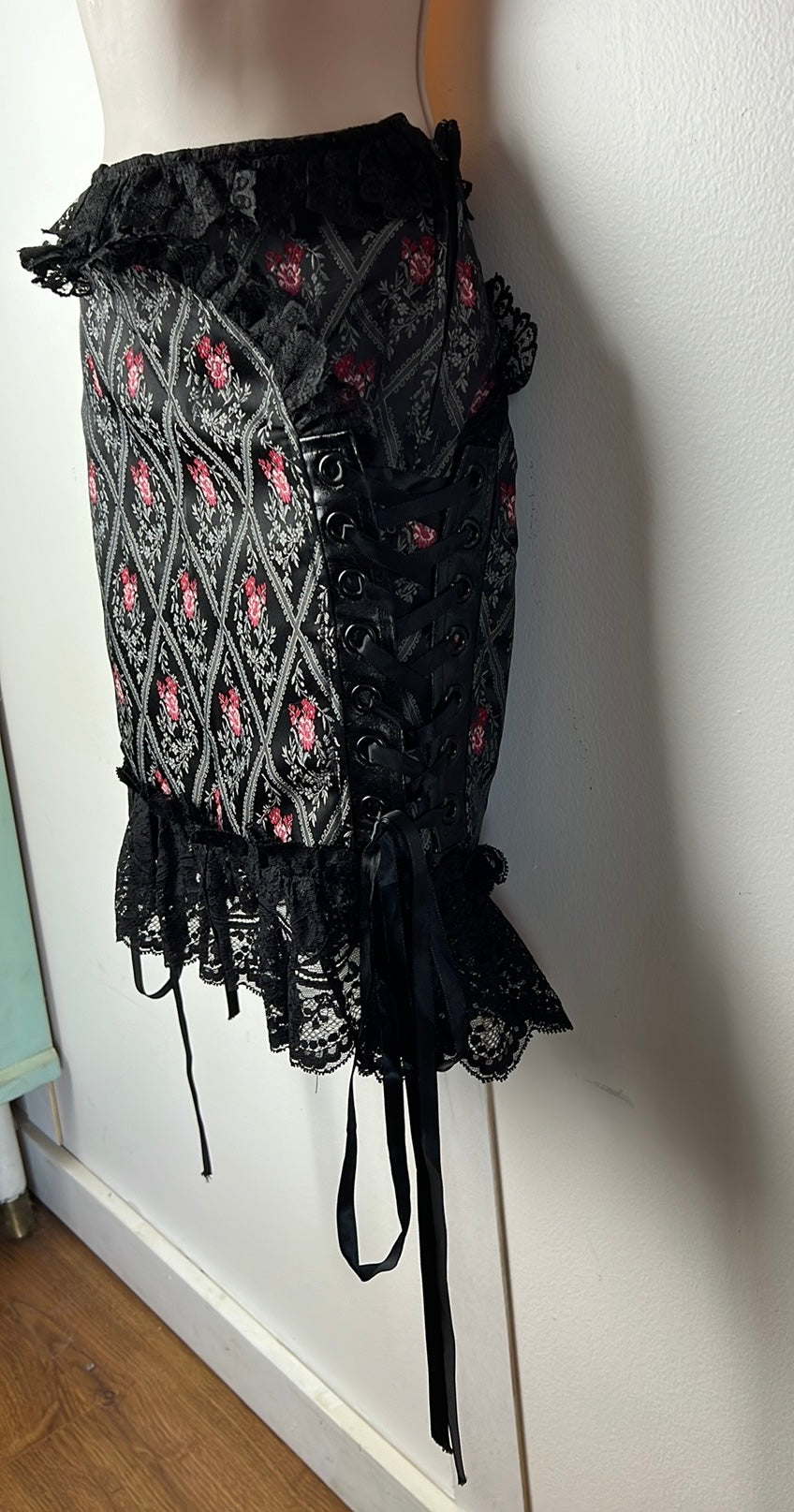 Lip Service Dangerous Liasons Midi Skirt S (Deadstock)
